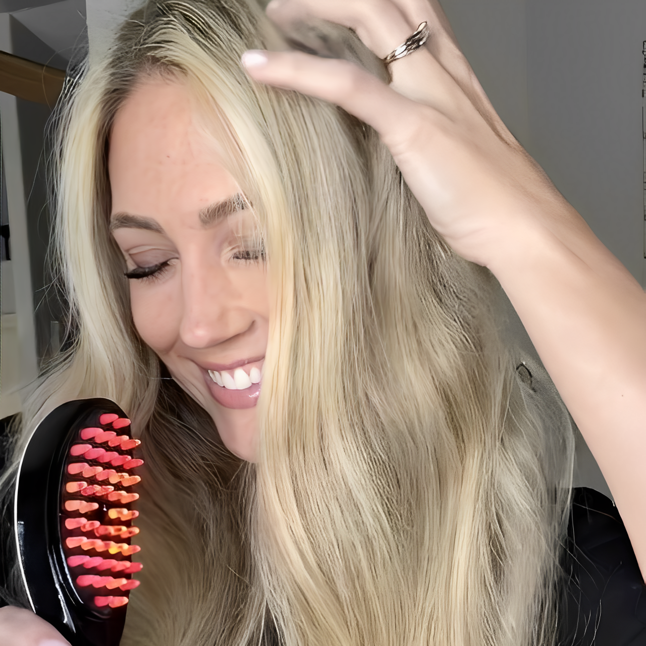 Red Light Therapy Hair Growth Brush